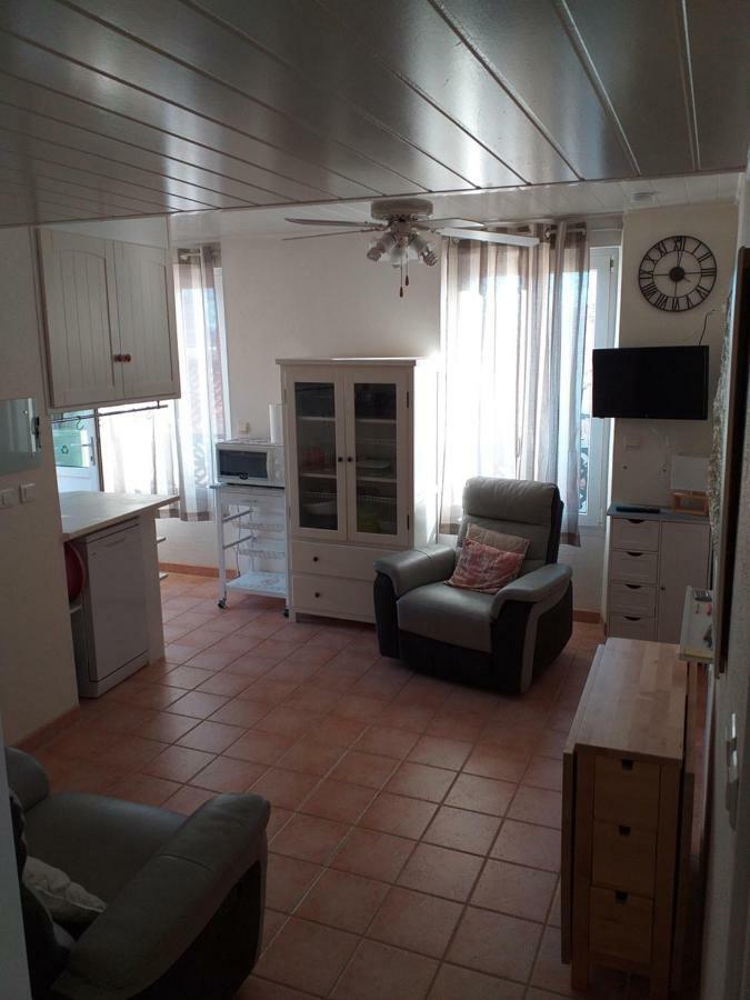 Albasud - Appartement Meuble Avec Terrasse - Salses Le Chateau 66 Εξωτερικό φωτογραφία